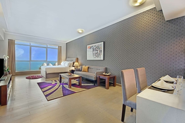 Curve Hotel (Doha)